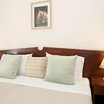 Thetis Hotel Tolo