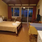 Thetis Otel Tolón