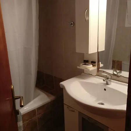 Ξενοδοχείο Thetis 2*